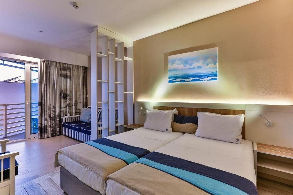 rooms-family-superior-room