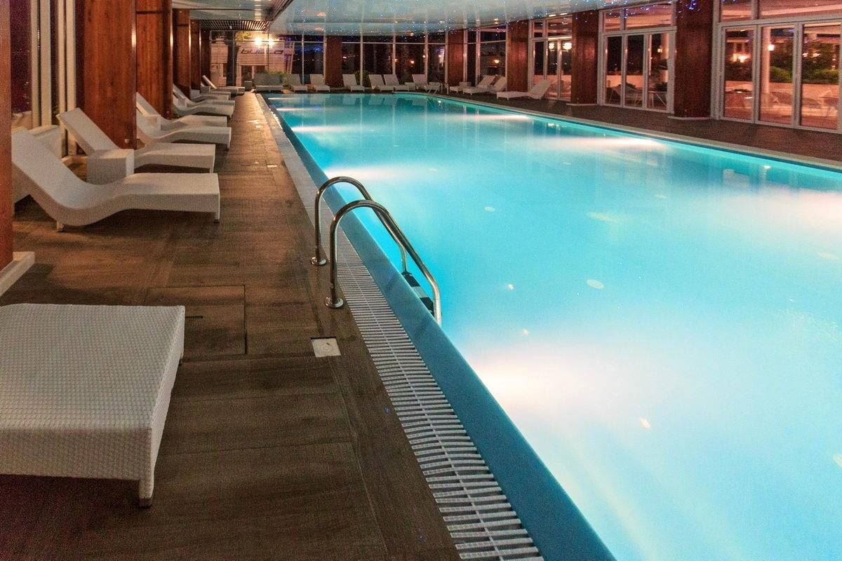 pools-indoor-pool