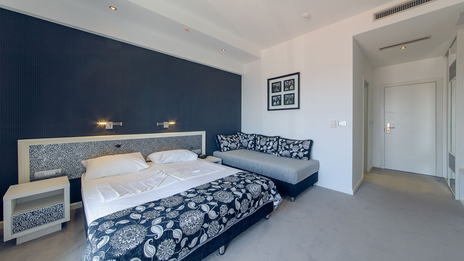 rooms-superior-room-main-building