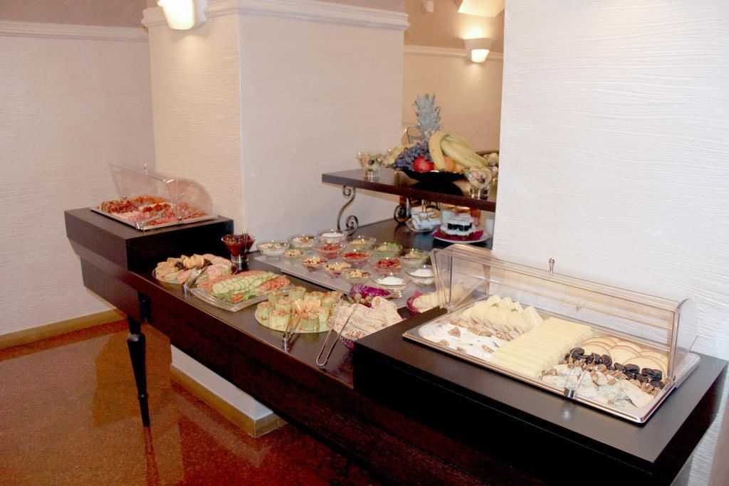 restaurants-restaurants