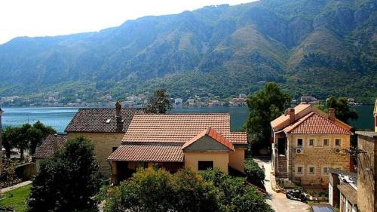 rooms-family-room-sea-view