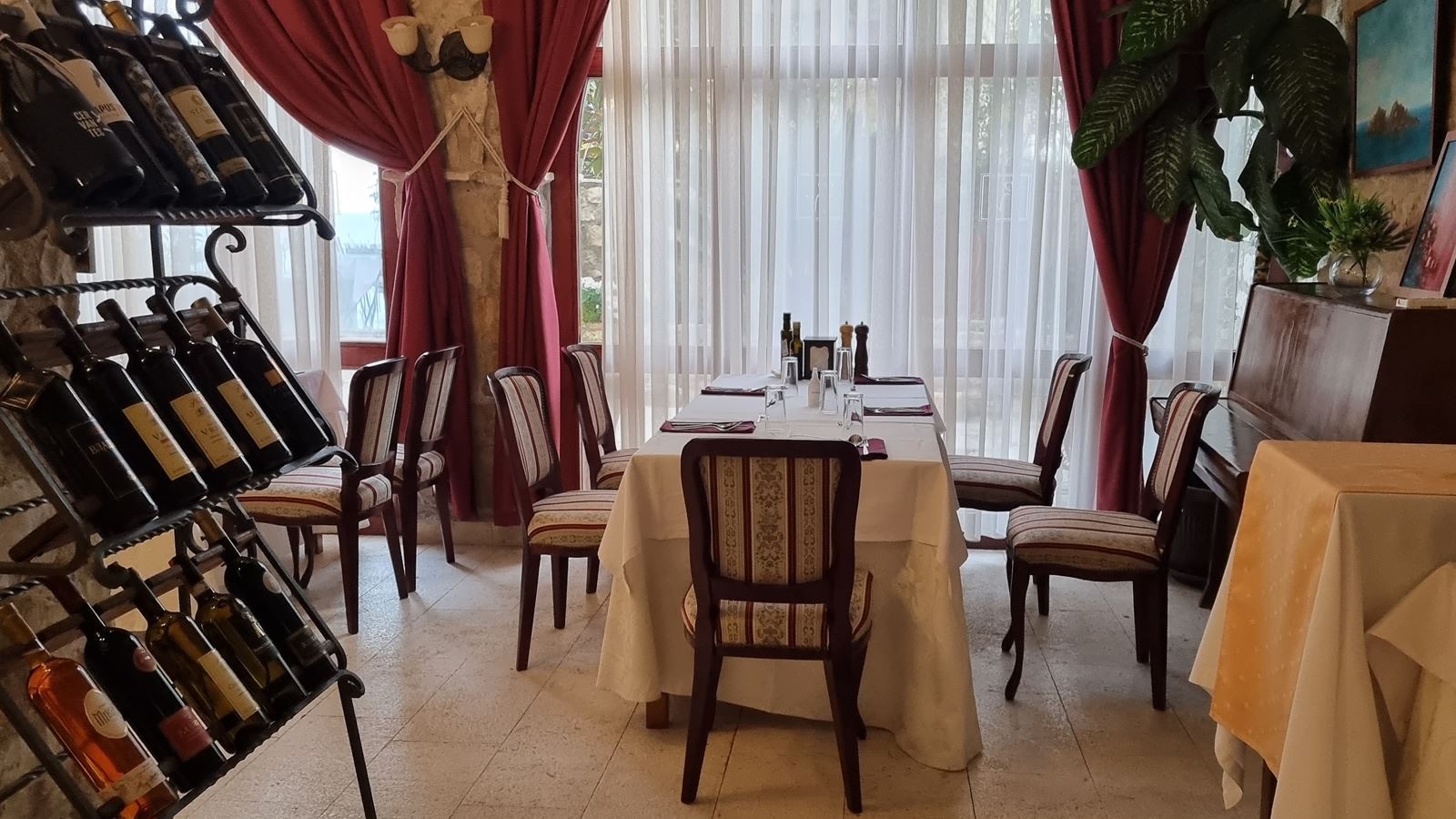 restaurants-restaurants