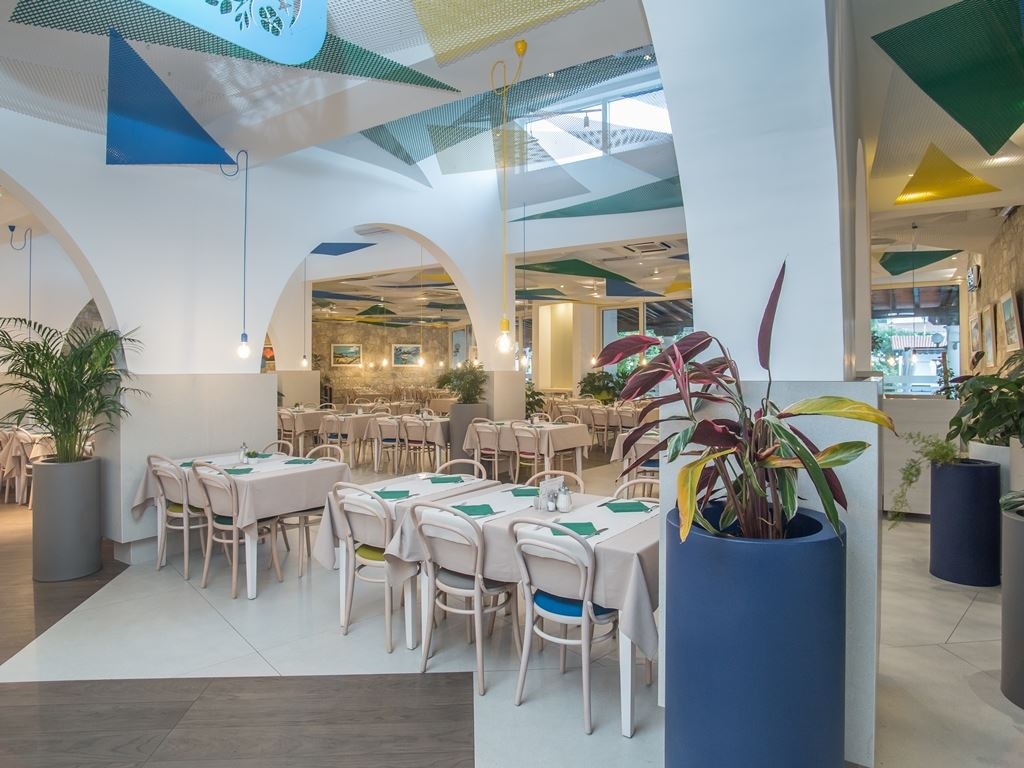 restaurants-main-restaurant