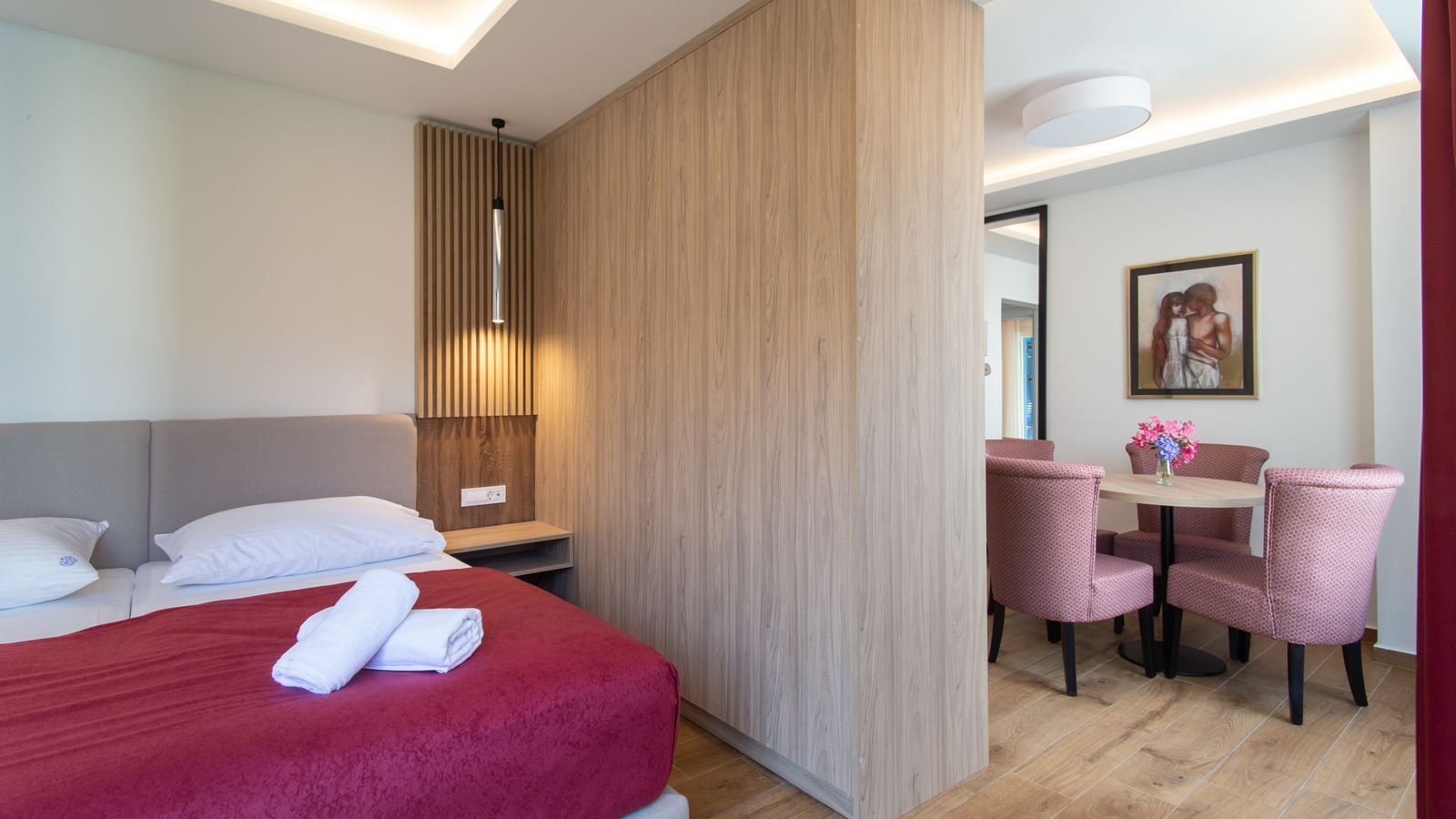 rooms-premium-studio-with-balcony-renovated