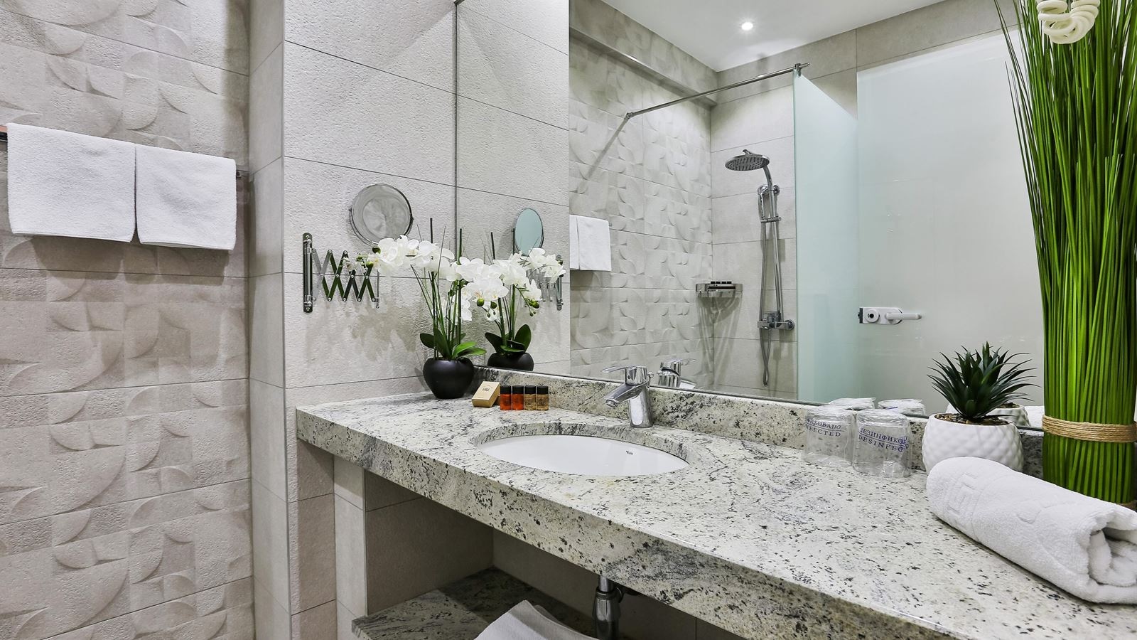 rooms-doubletwin-room-with-sea-view