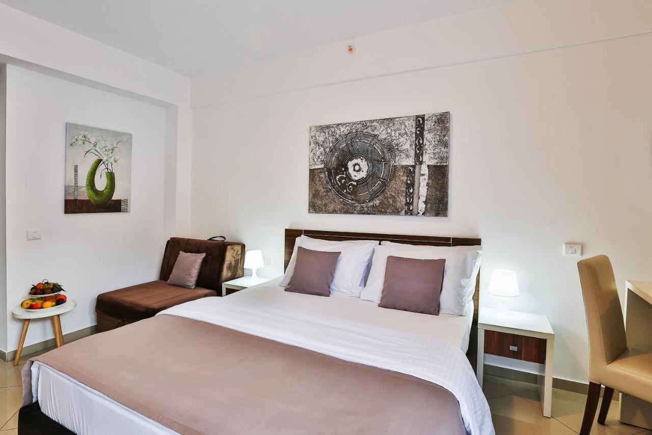 rooms-doubletwin-room-with-extra-bed