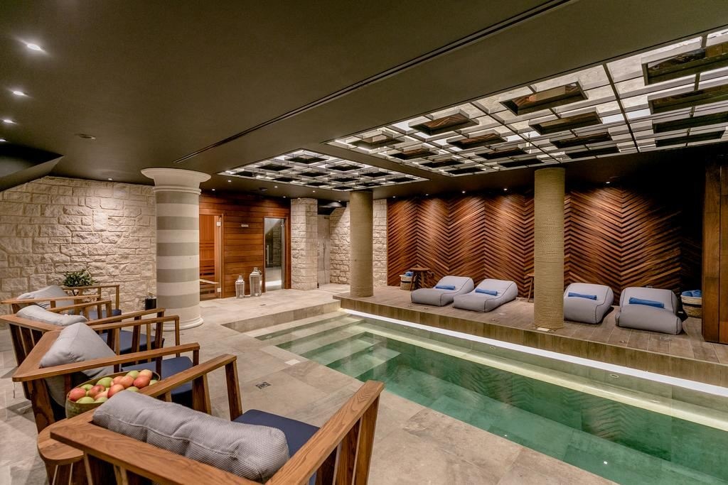 pools-indoor-pool