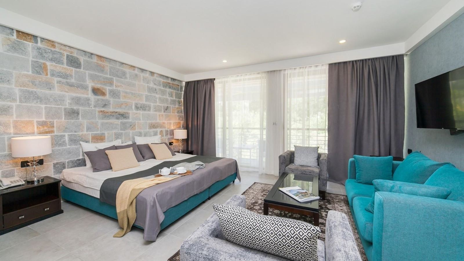 rooms-junior-suite-mountain-view