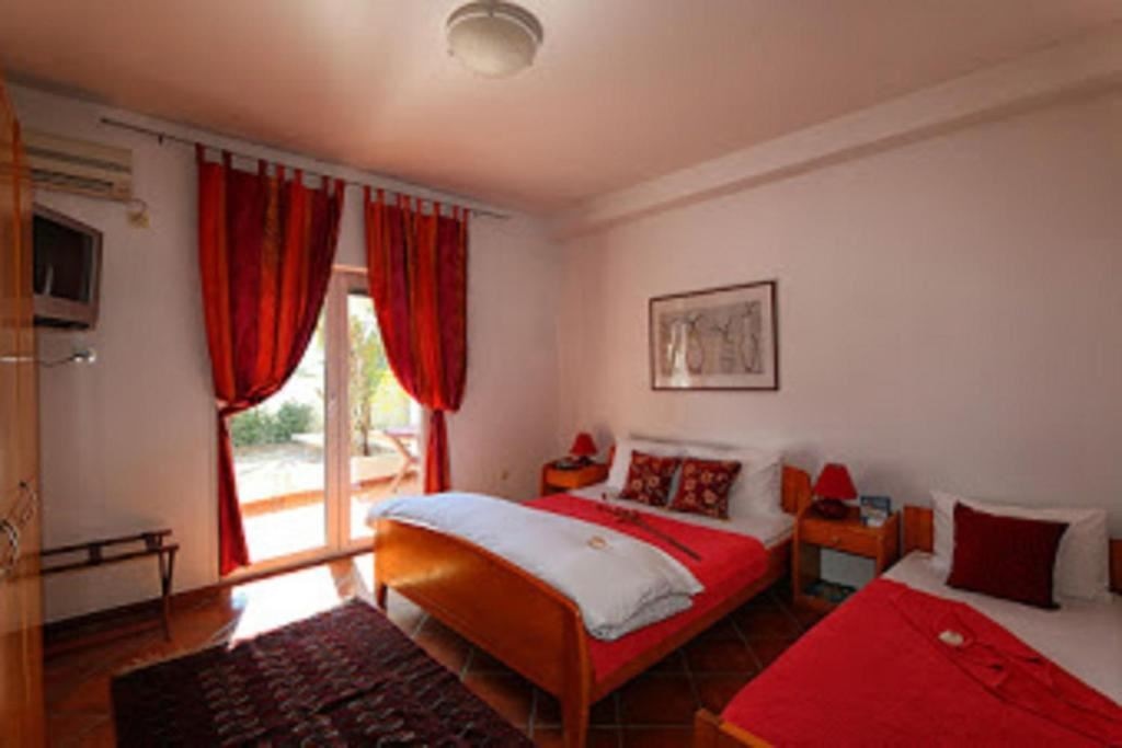 rooms-lux-apartment-8-pax