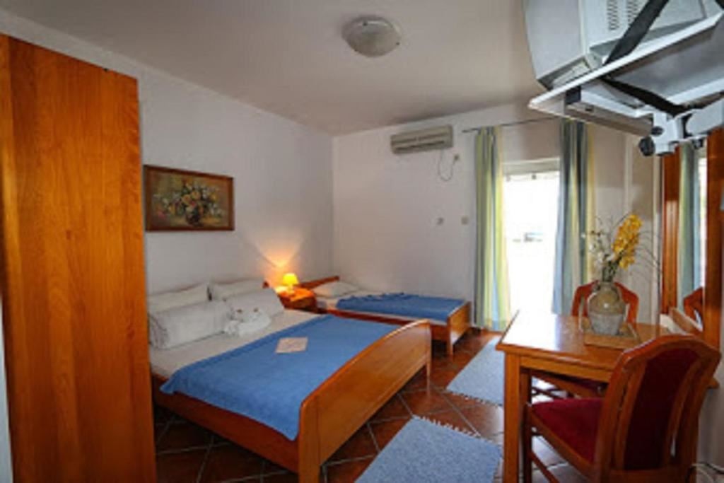 rooms-lux-apartment-sea-view-7-pax