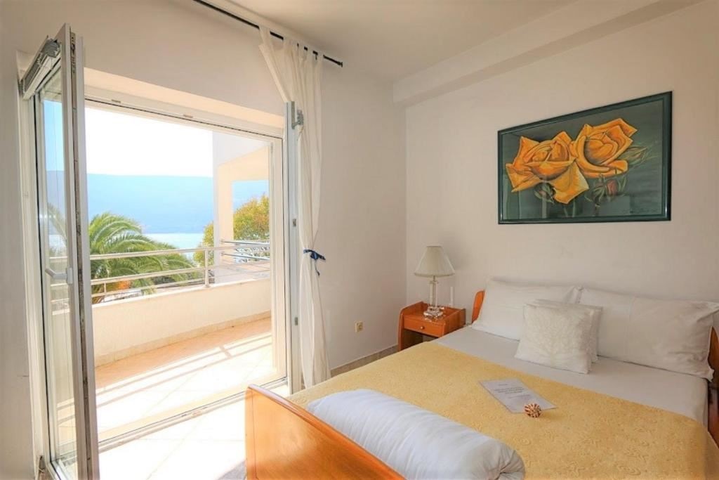 rooms-deluxe-apartment-sea-view-7-pax