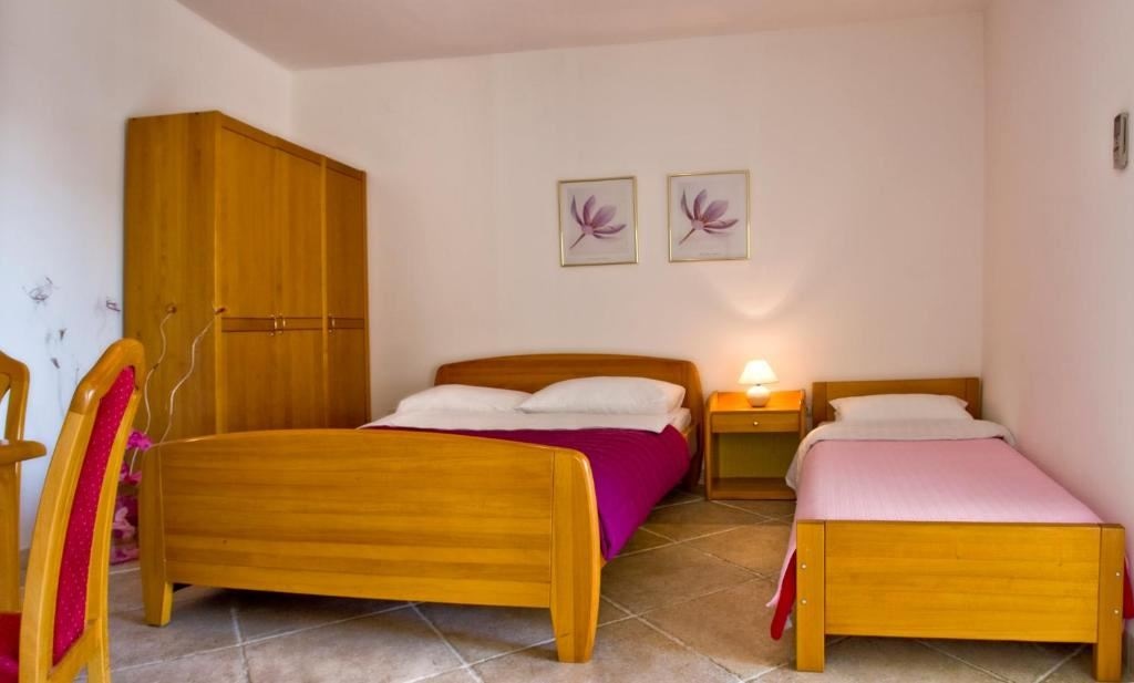 rooms-deluxe-apartment-sea-view-7-pax