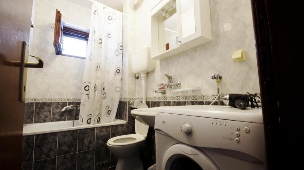 rooms-apartment-5-pax