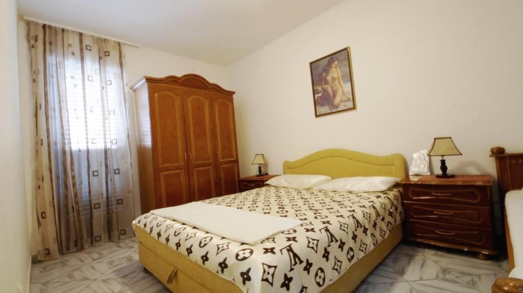 rooms-apartment-6-pax