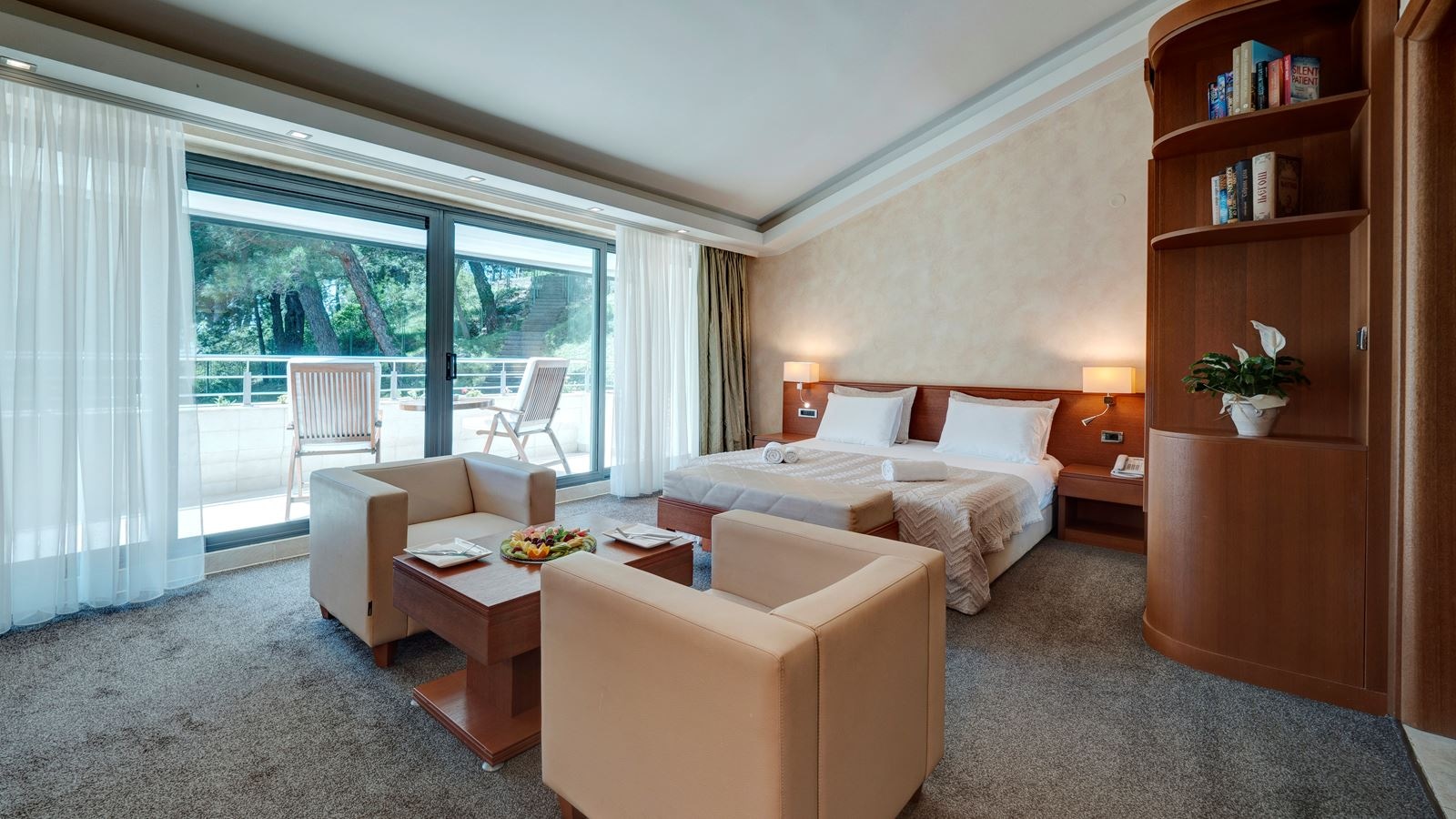 rooms-studio-apartment-02