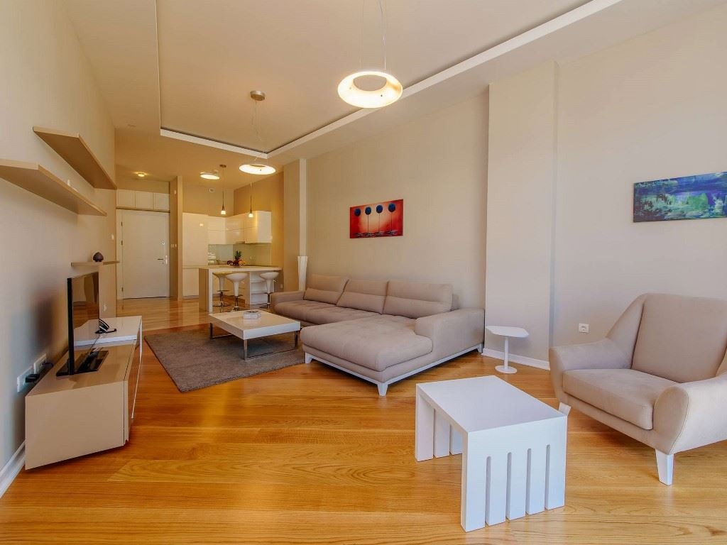 rooms-apartment-town-view