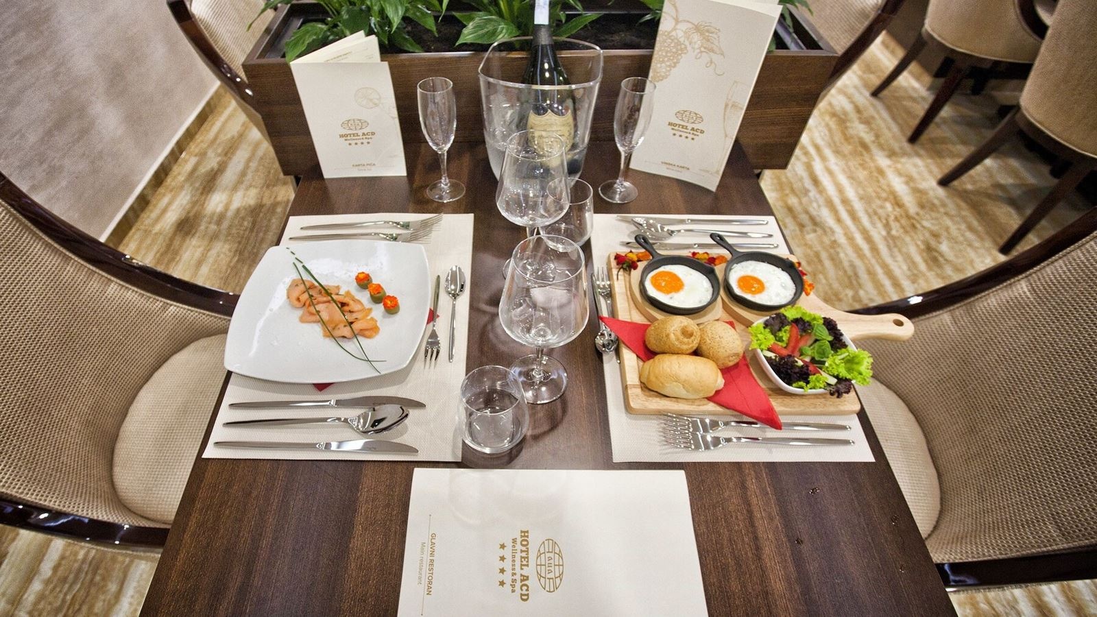 restaurants-restaurant