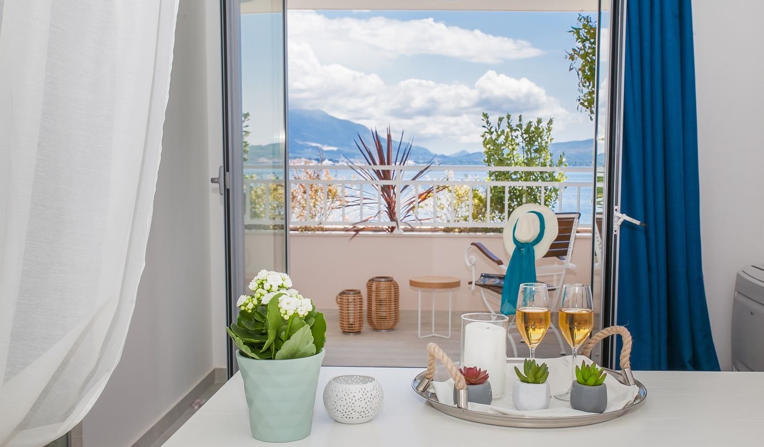 rooms-king-double-room-sea-view