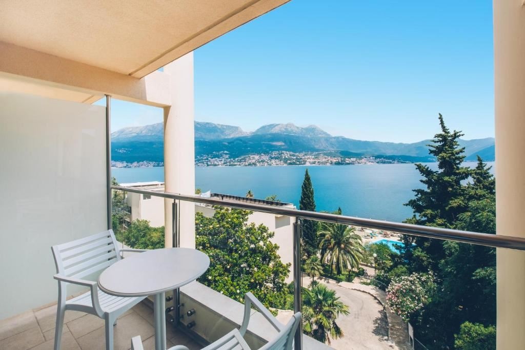 rooms-double-room-side-sea-view