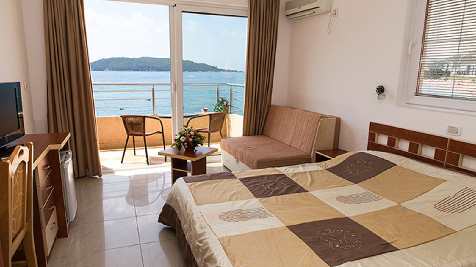 rooms-standard-sea-view