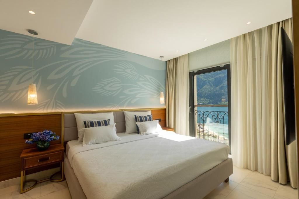 rooms-premium-sea-view-room