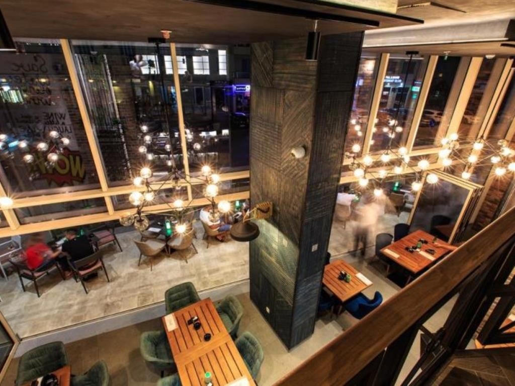 restaurants-wow-cafee-bar