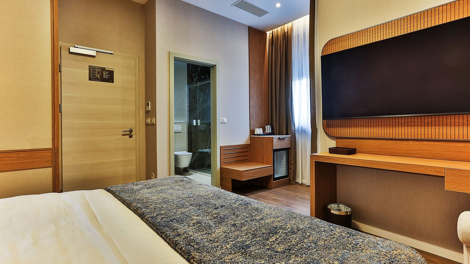 rooms-superior-double-room