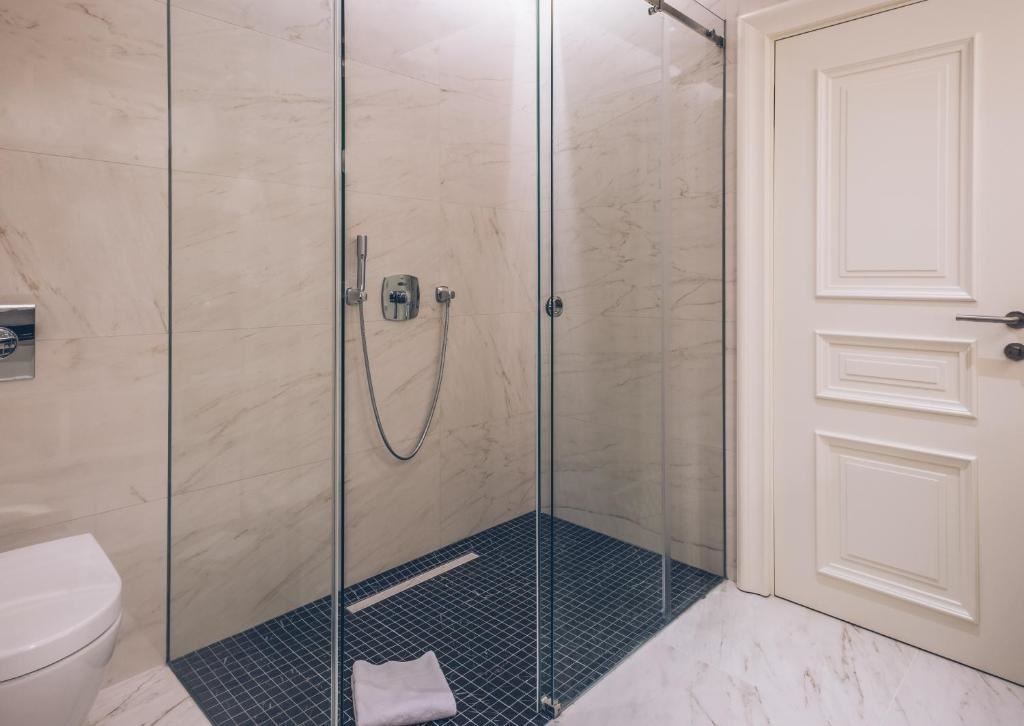 rooms-heritage-premium-sea-view-suite