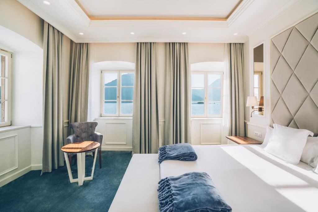 rooms-heritage-premium-sea-view-suite