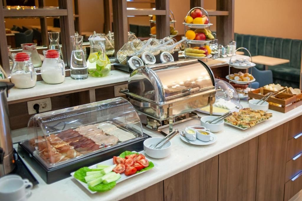 restaurants-restaurants