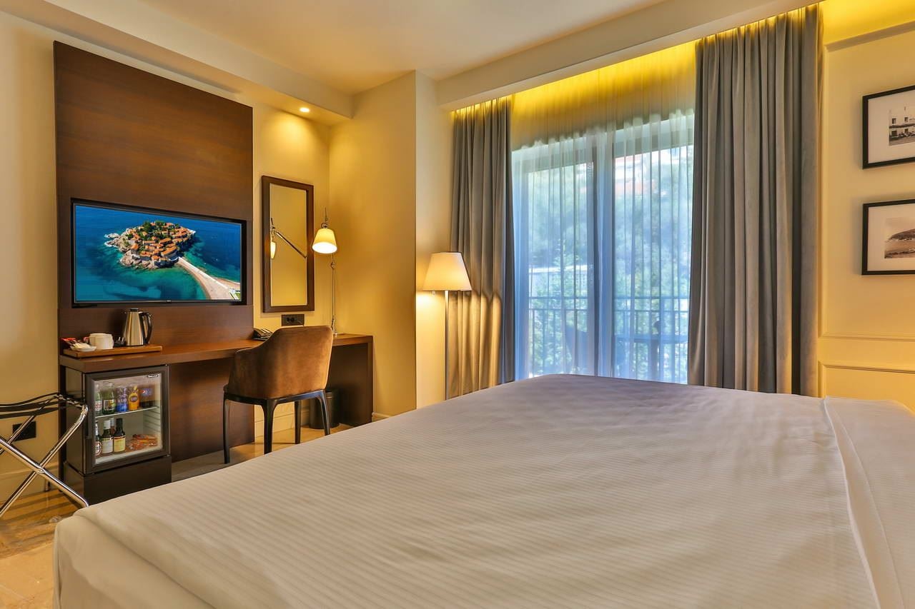 rooms-superior-double-room-with-mountain-view-single-use