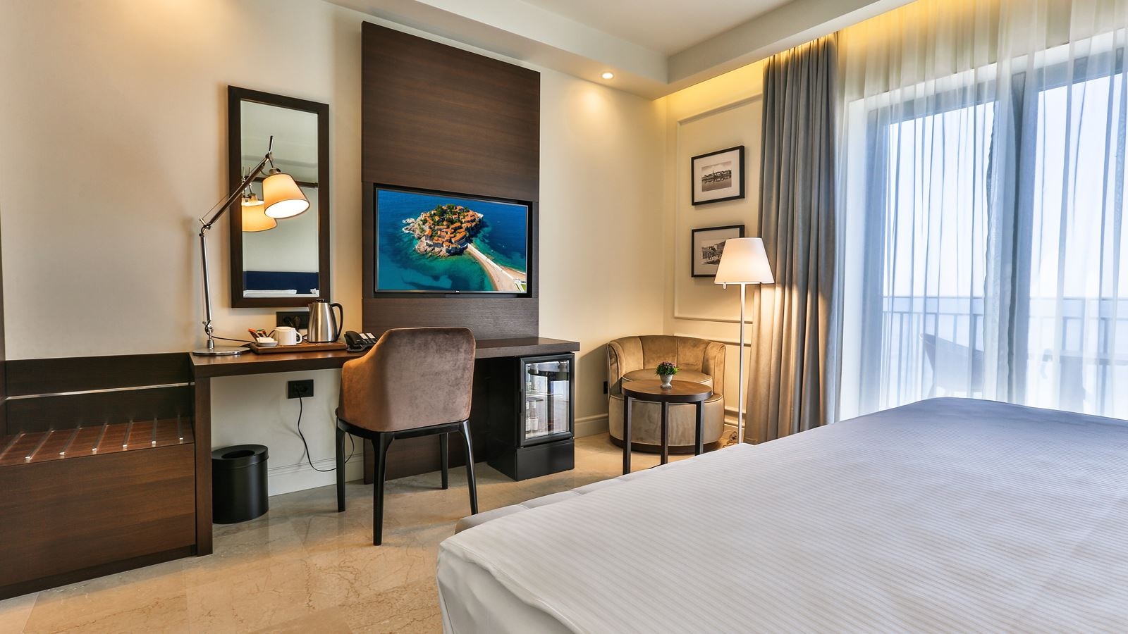 rooms-premium-double-room-sea-view