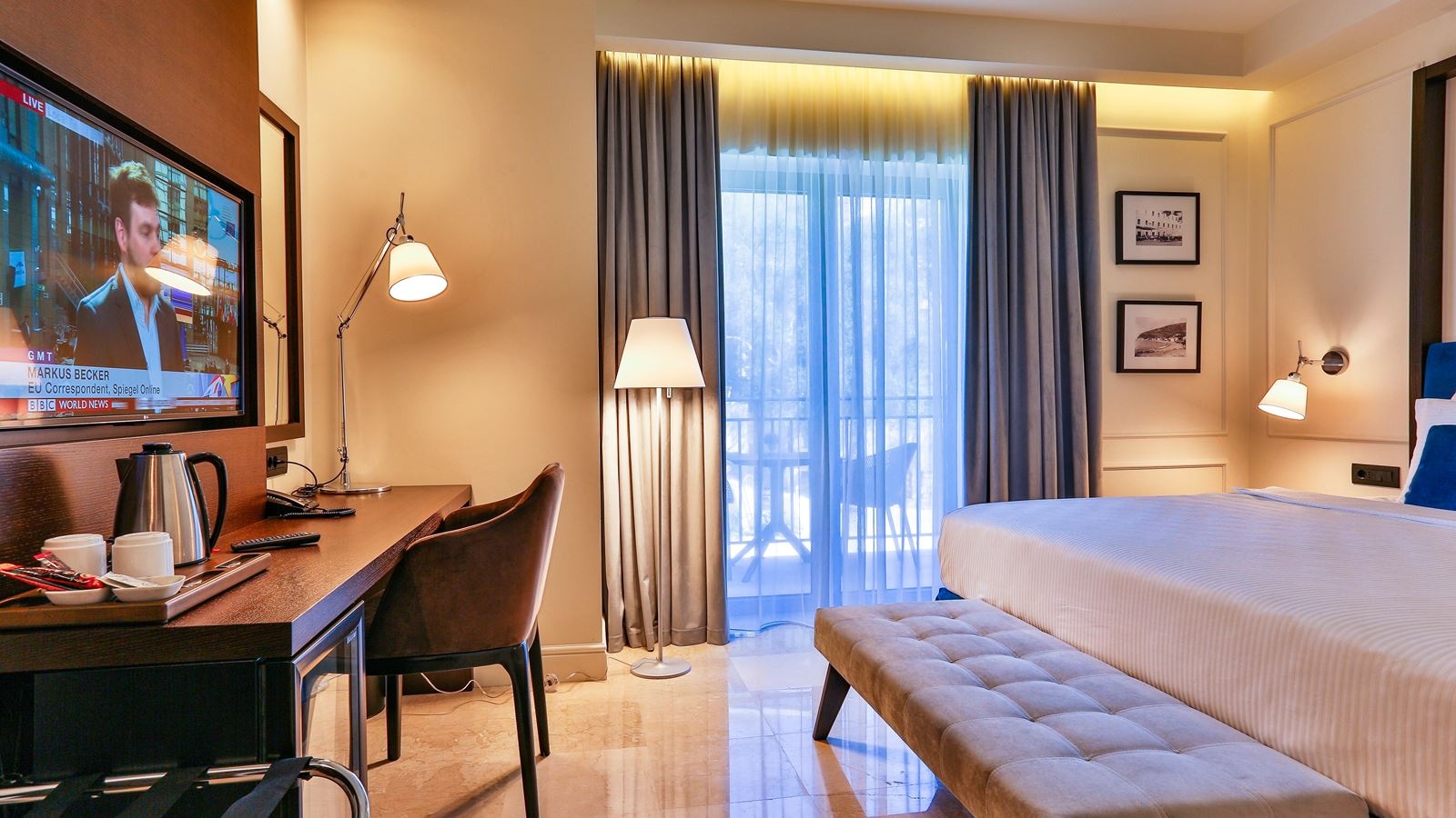 rooms-superior-double-room-mountain-view