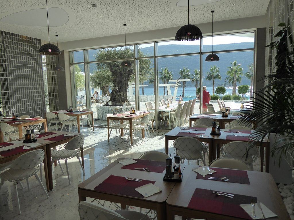 restaurants-restaurants