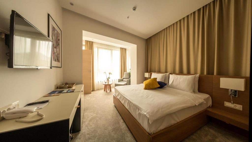 rooms-family-suite-garden-view