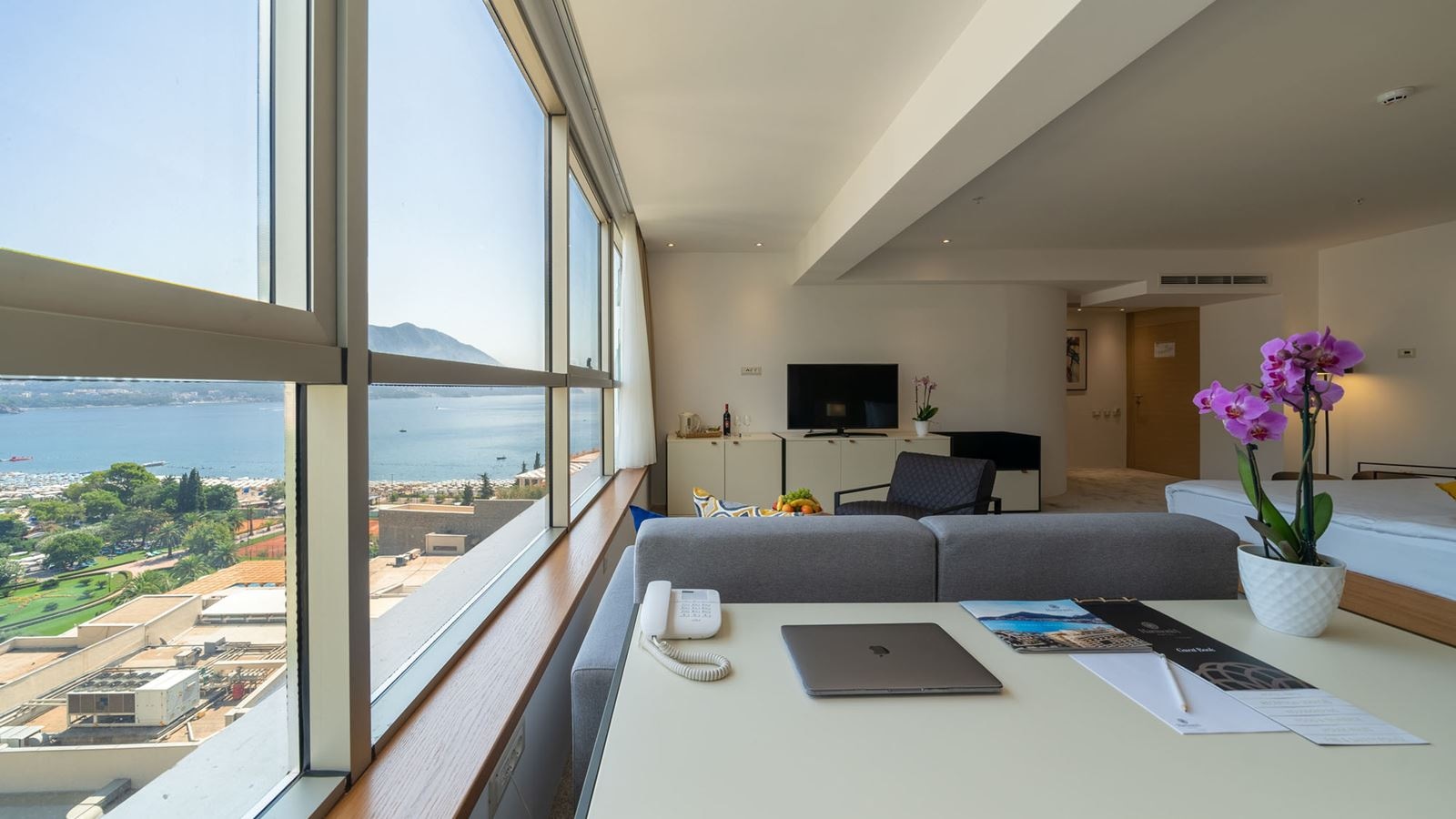 rooms-lux-suite-sea-view