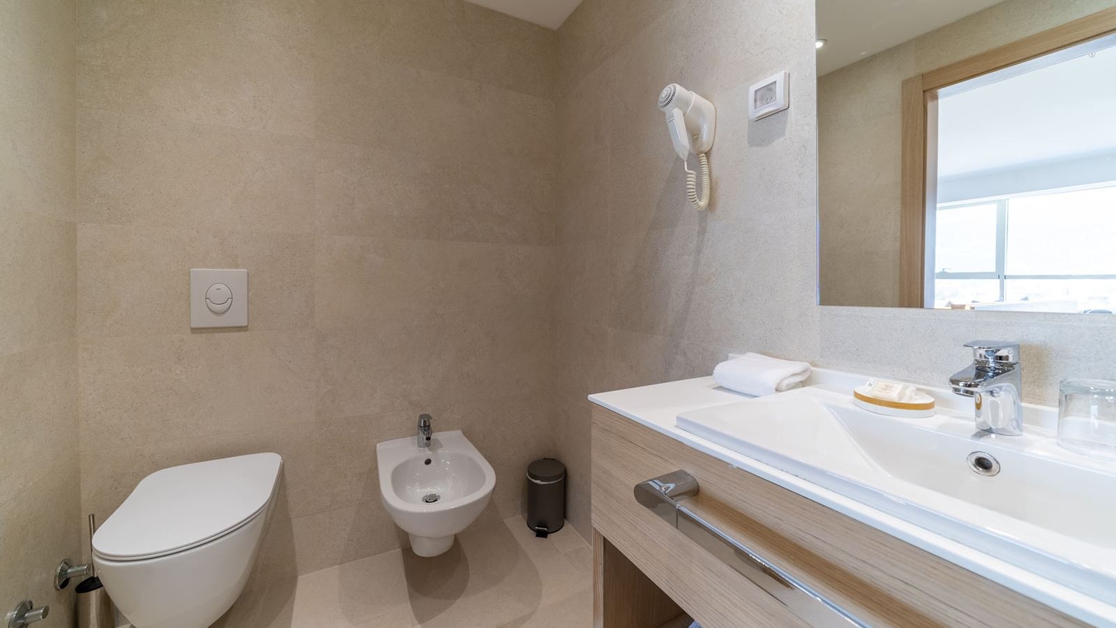 rooms-lux-suite-sea-view