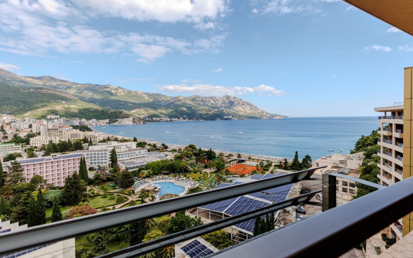 rooms-sea-view-skyline-studio-with-terrace