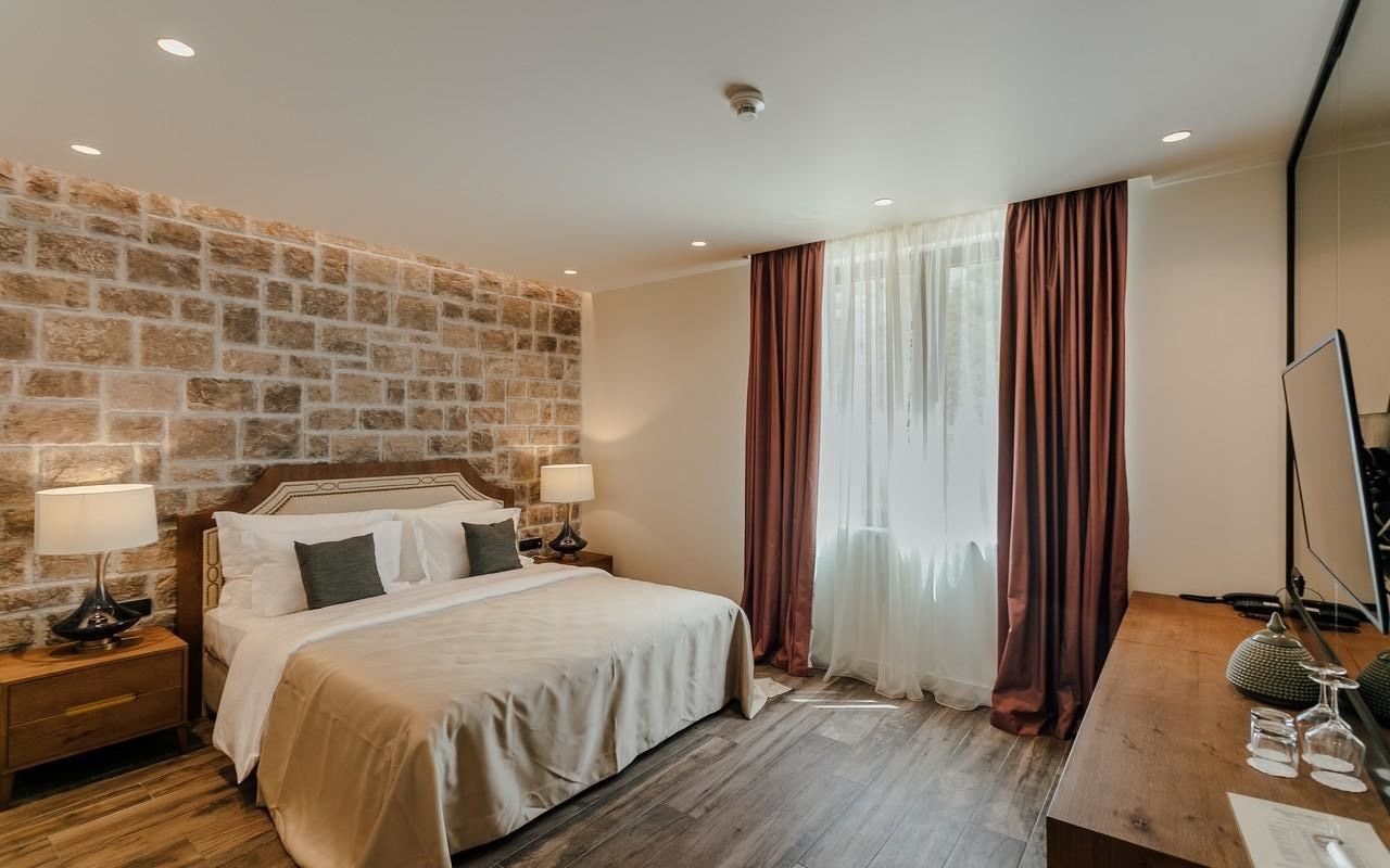 rooms-deluxe-suite-sea-view