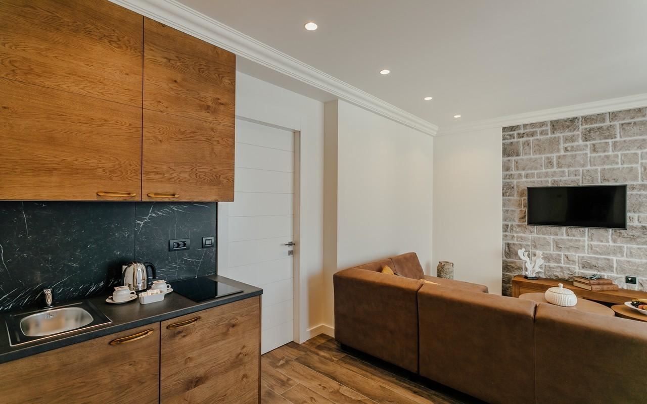 rooms-deluxe-suite-sea-view