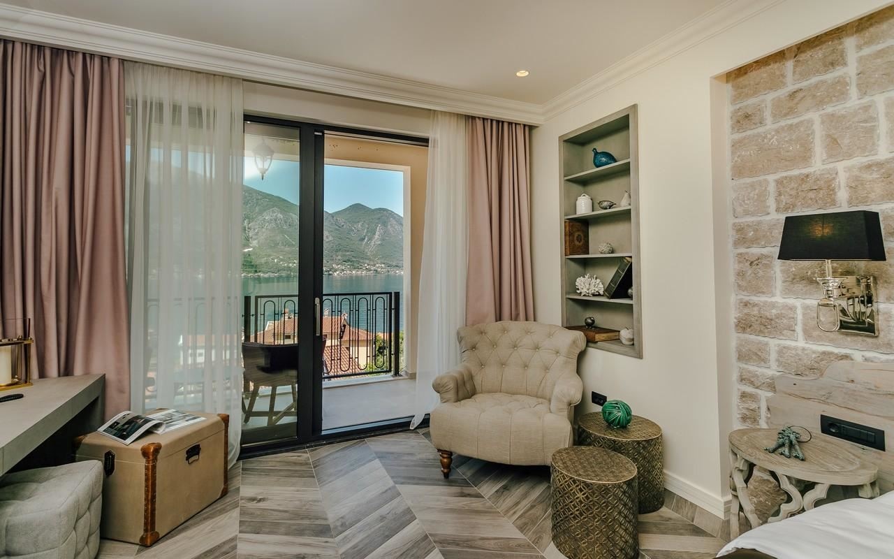 rooms-double-deluxe-room-sea-view