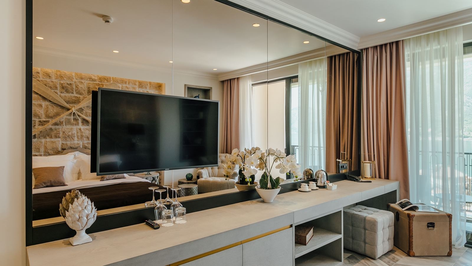 rooms-double-deluxe-room-sea-view