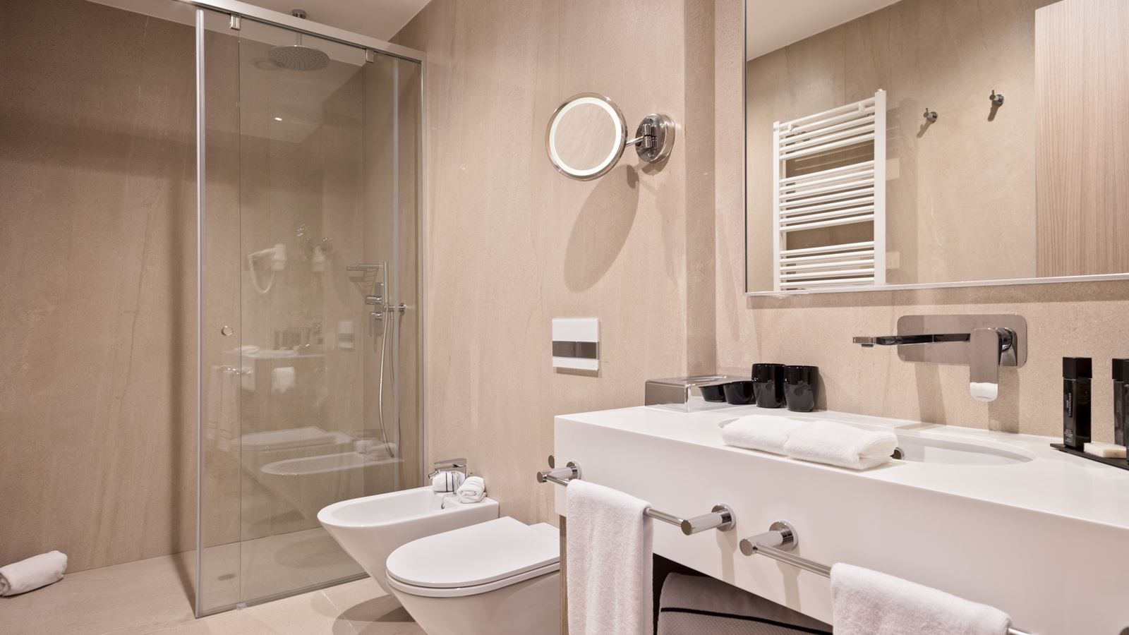 rooms-room-standard-double