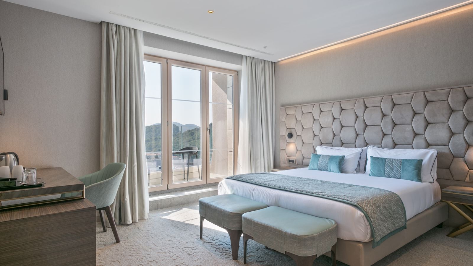 rooms-deluxe-room-mountain-view-single-use