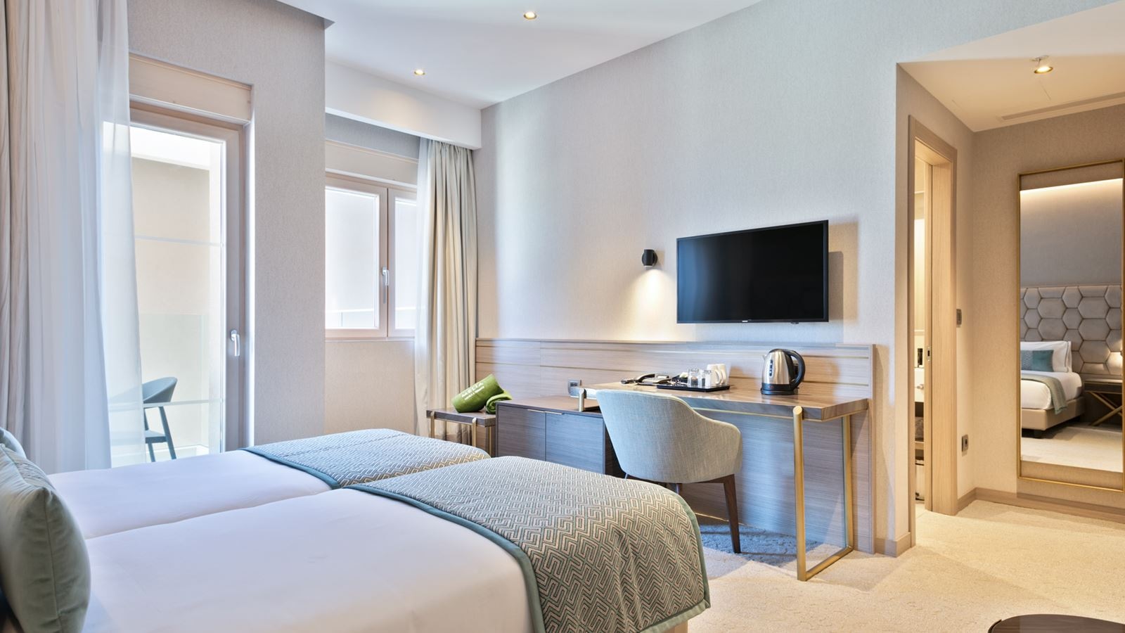 rooms-superior-double-room