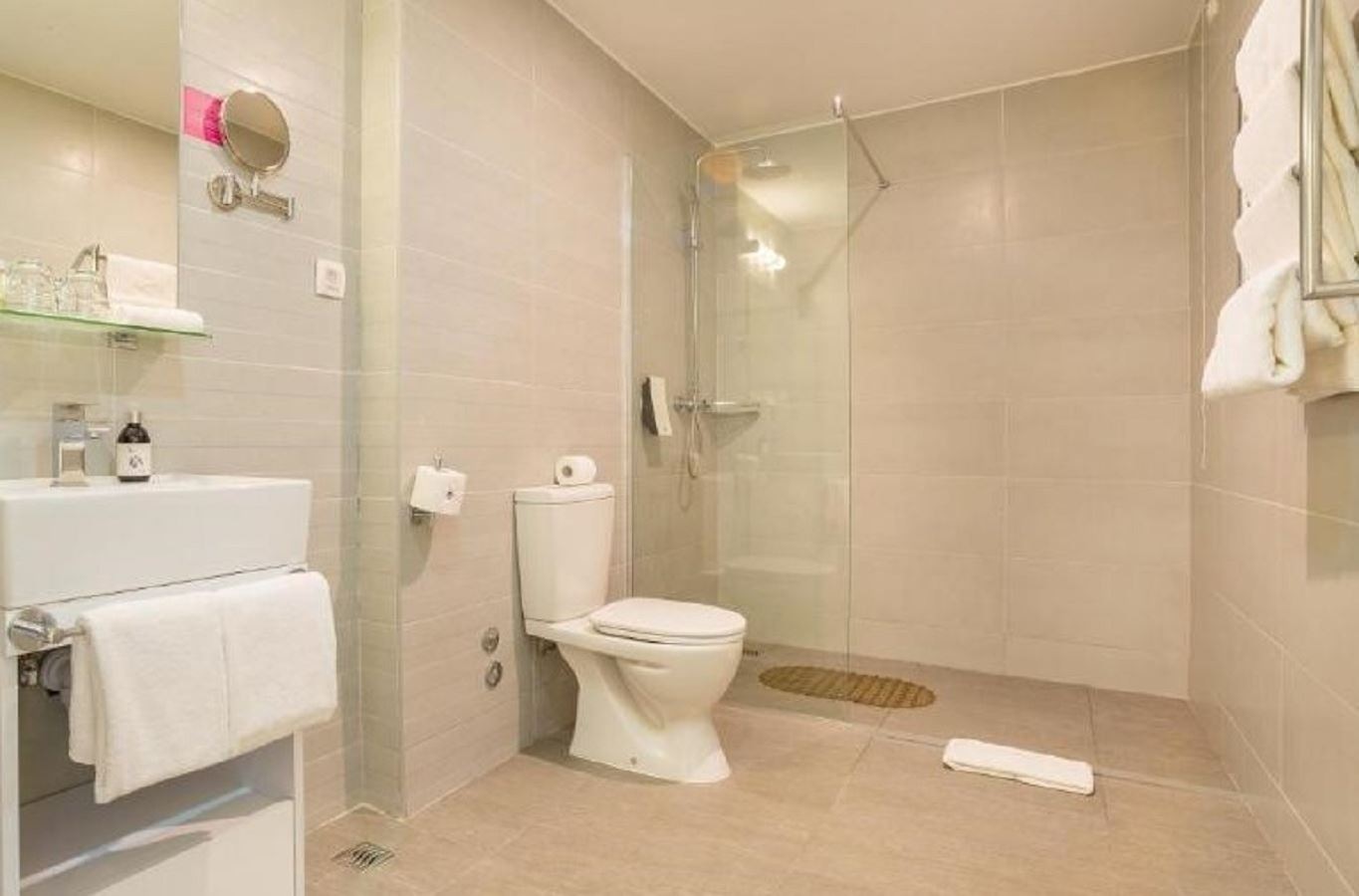 rooms-garden-lounge-junior-suite