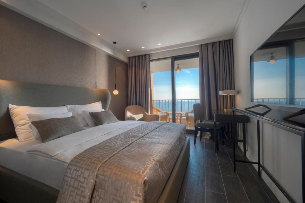 rooms-double-room-poolsea-view