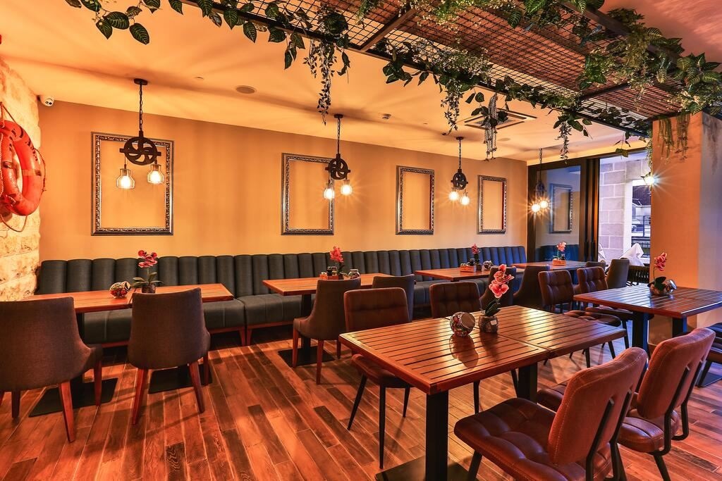 restaurants-restaurants