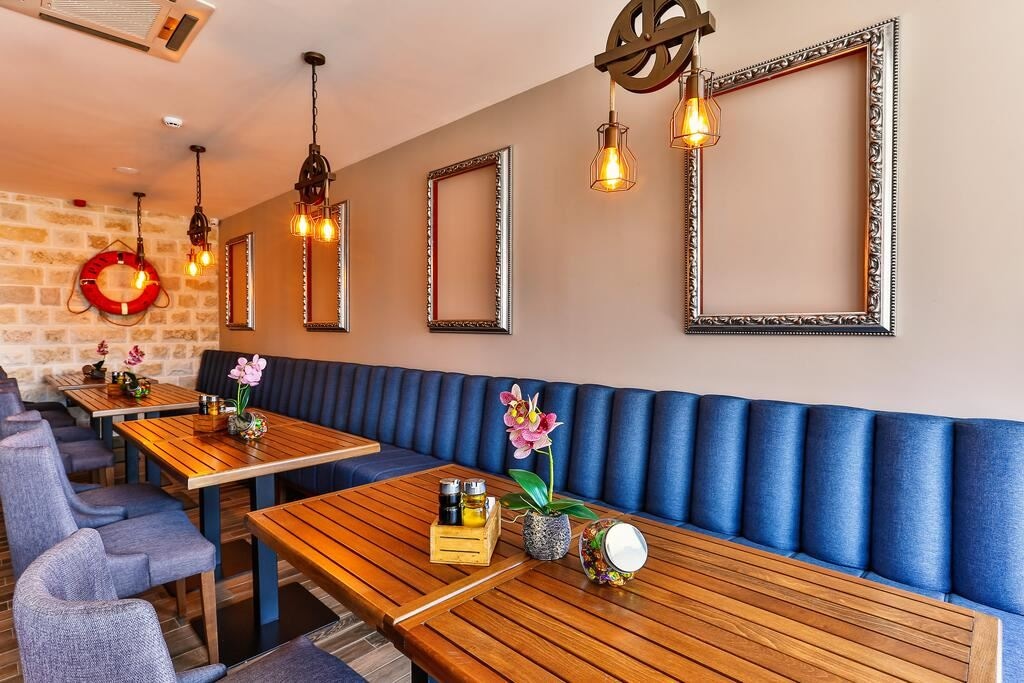 restaurants-restaurants