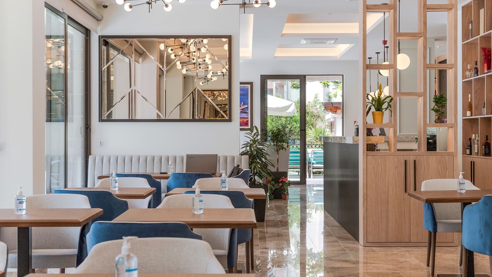 restaurants-restaurants